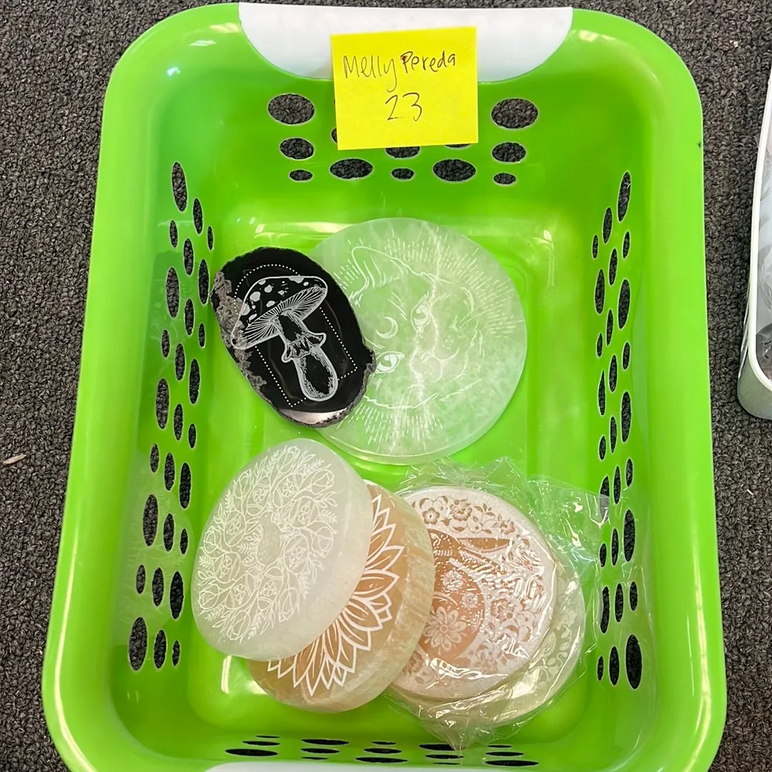 #23- CLEARANCE SALE* ALL SALES FINAL - @mellypereda