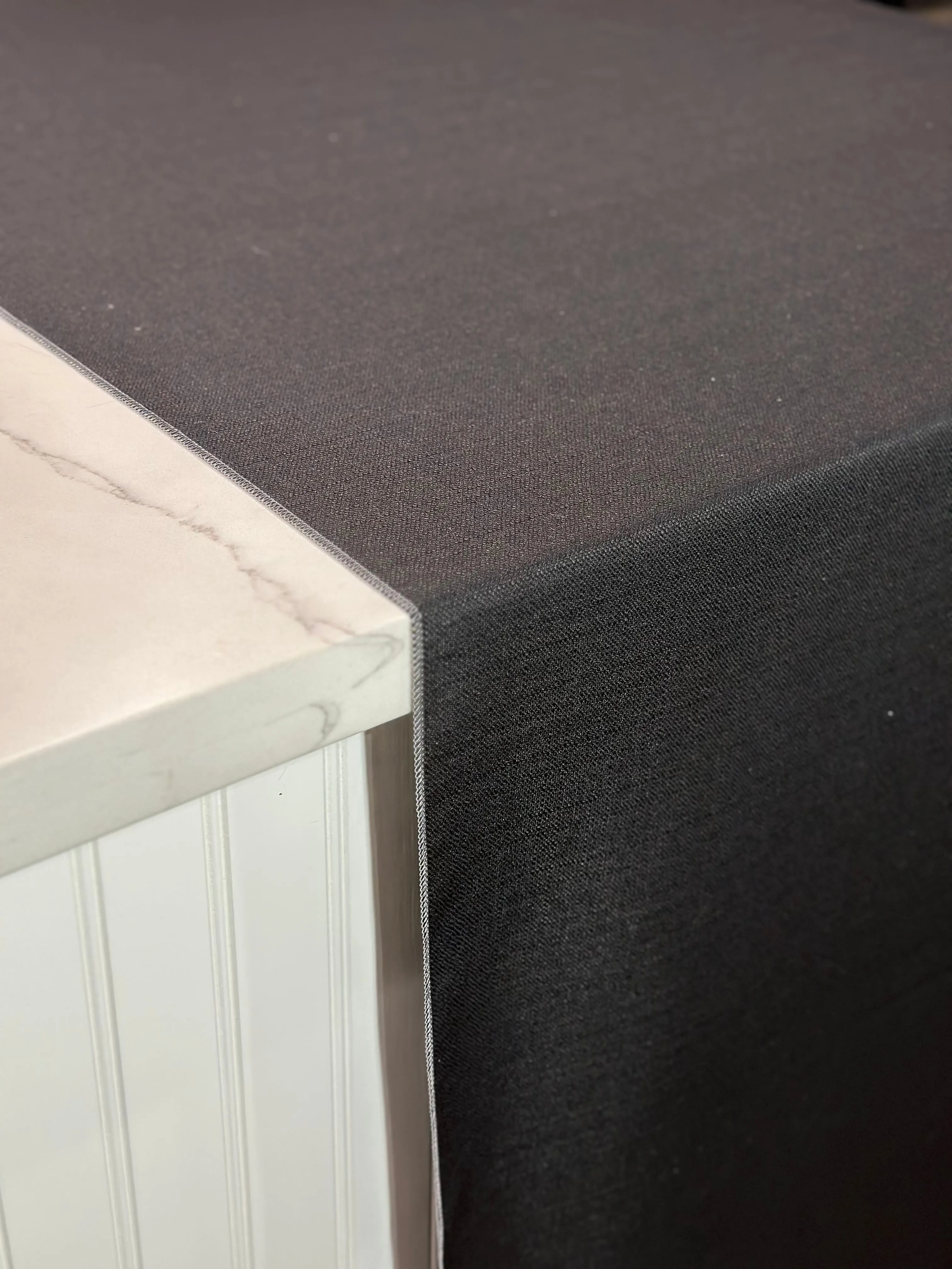 5pcs - Rustic Linen Table Linen 72"x72" Square - Black