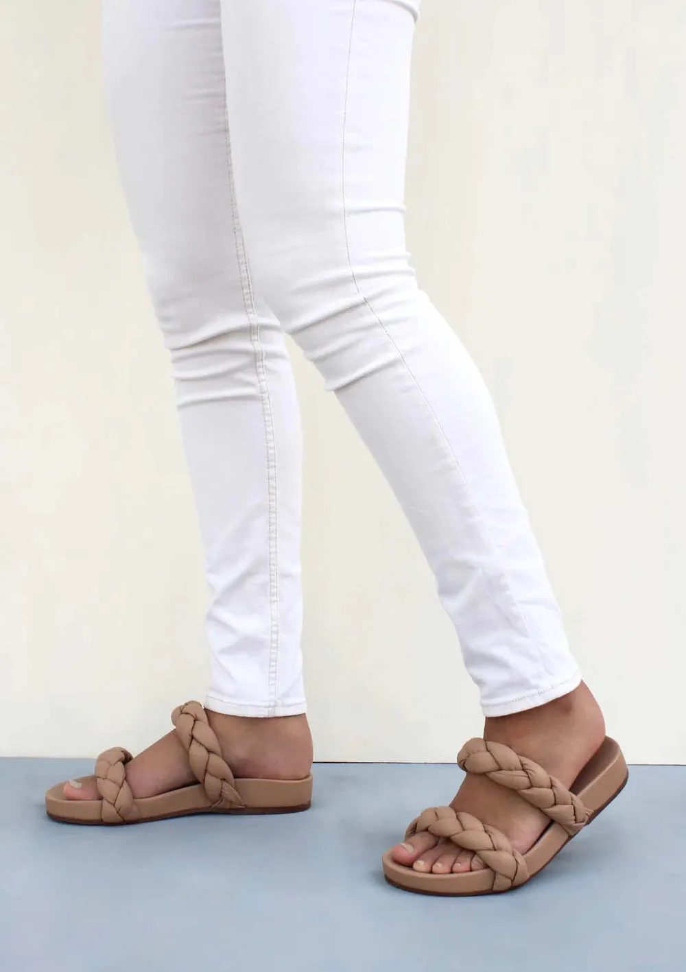 Coco Pool Slide - Almond