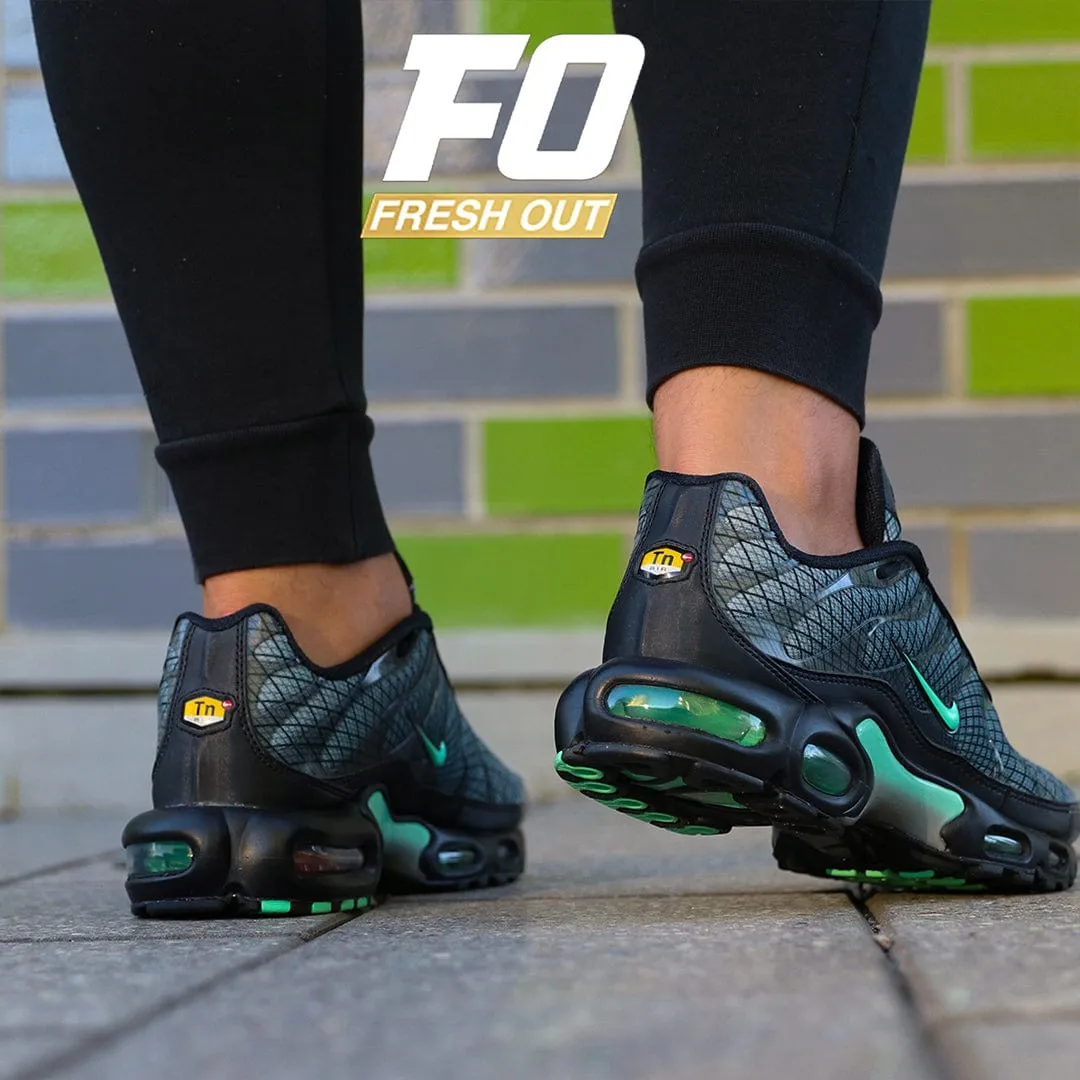 Men’s Nike Air Max Plus TN ‘LT Smoke Grey/Green Glow’ (Teal Quad)